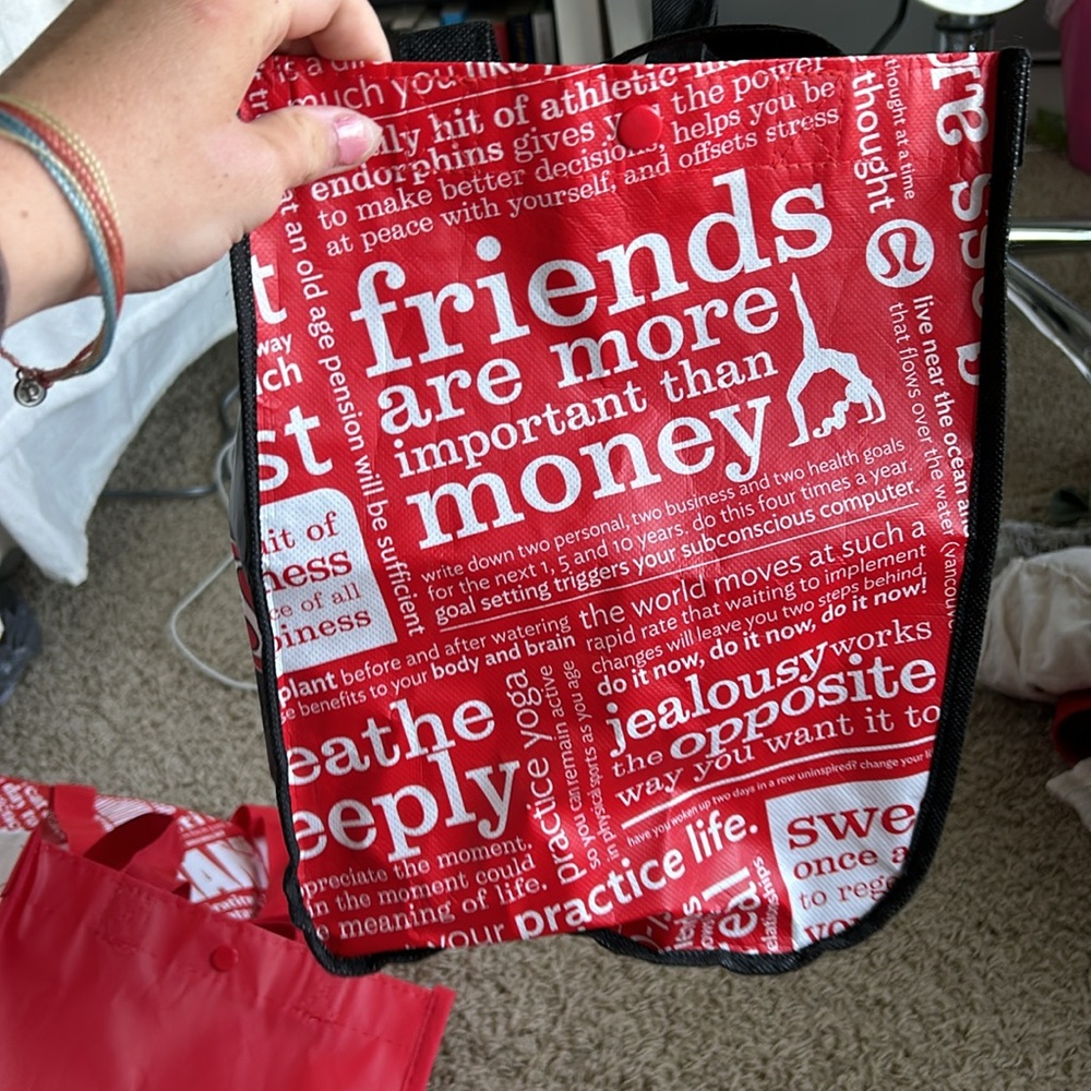 LuluLemon small bags used - Picture 8 of 9